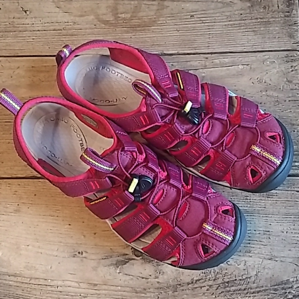 Keen Clearwater CNX sport sandals Anemone/Acacia